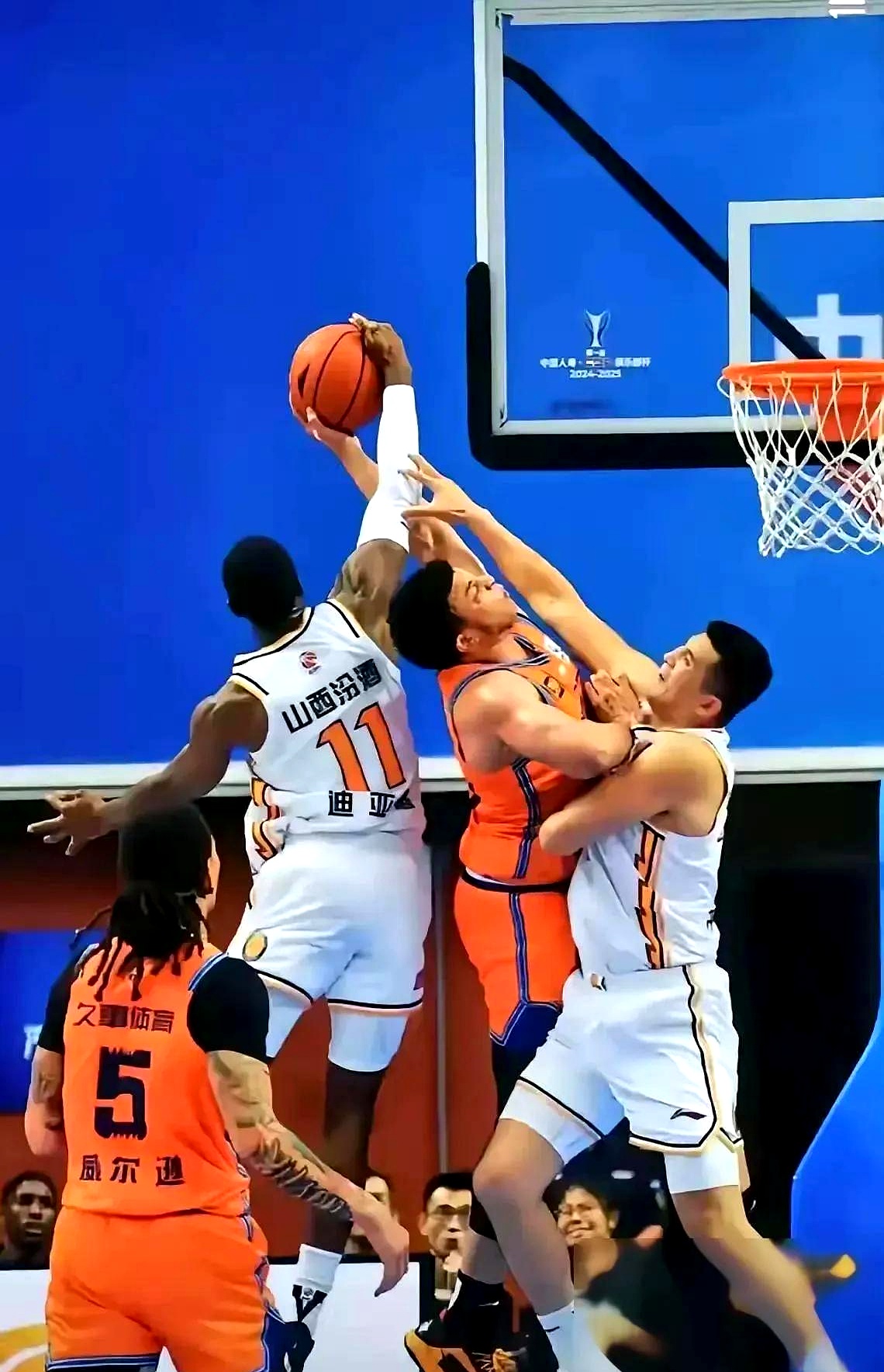 开云体育在线-山东队绝杀勇士，易建联状态火热