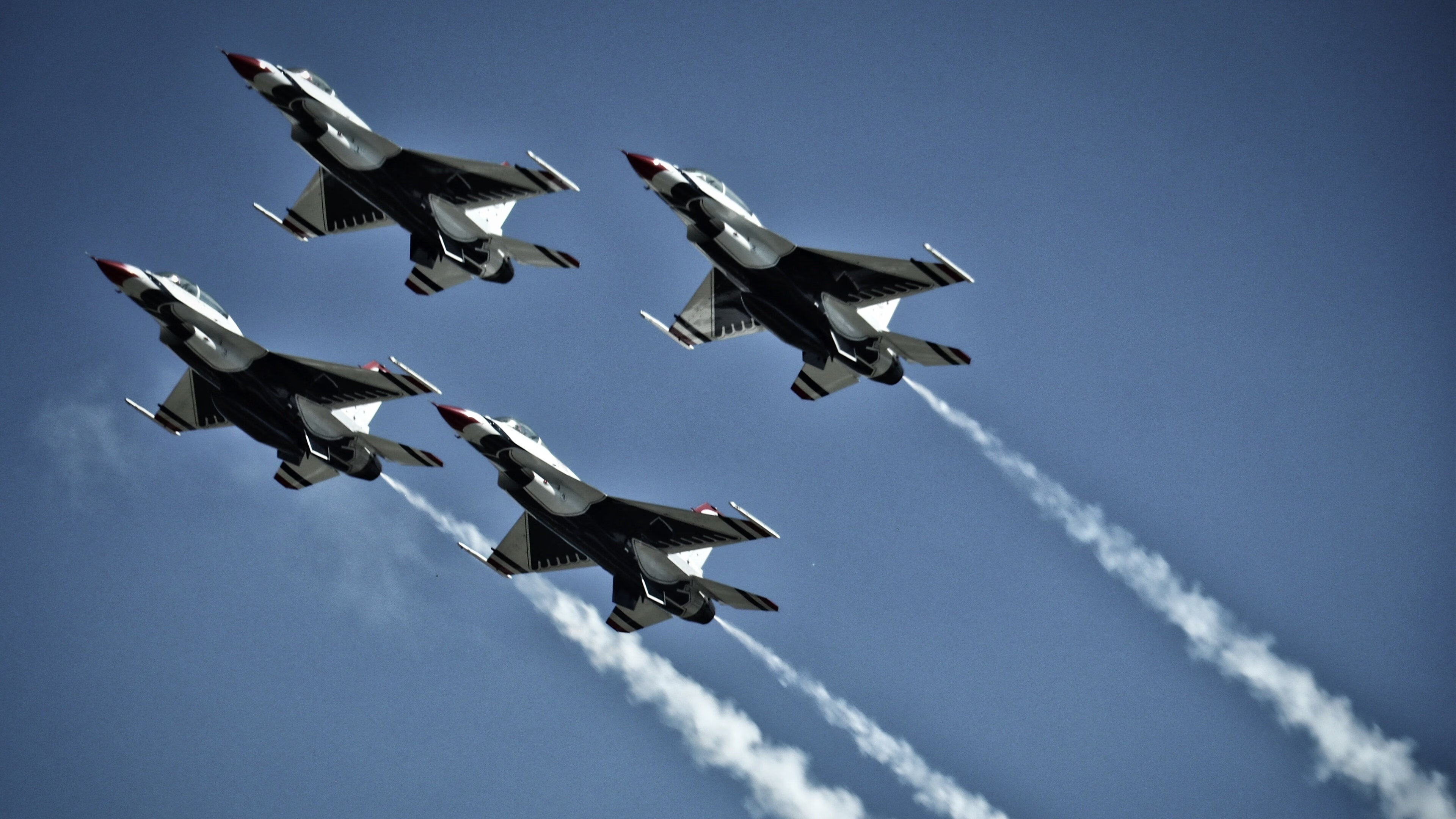 唯一的答案,当保罗在焦点战破茧,雄鹿掀翻太阳的剧本被他改写