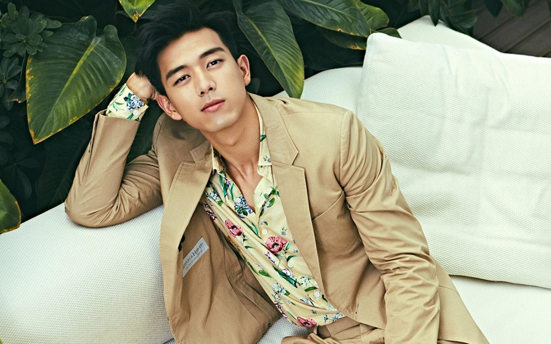 开云体育官网-马丁内利，一记倒钩，两种足球