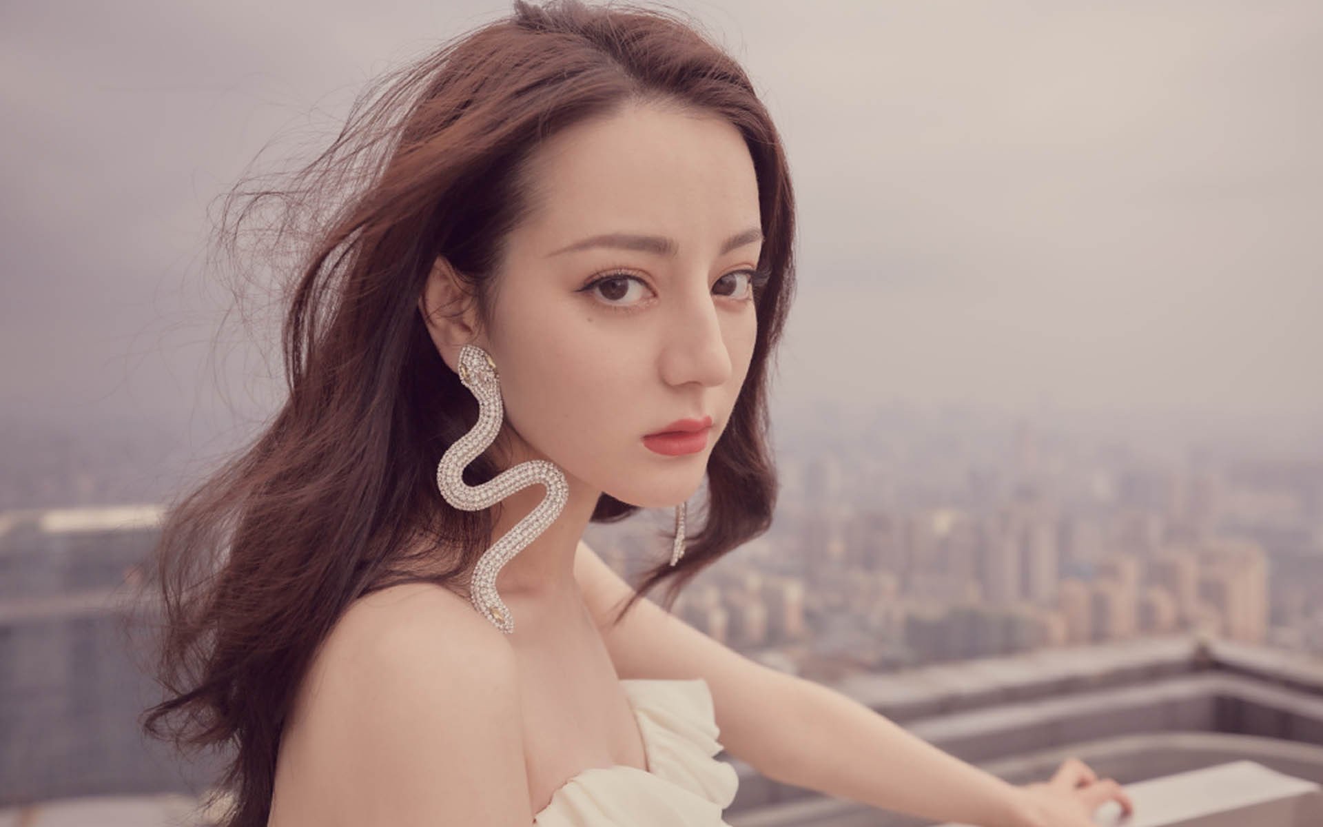 (扩展思维后的创意标题)