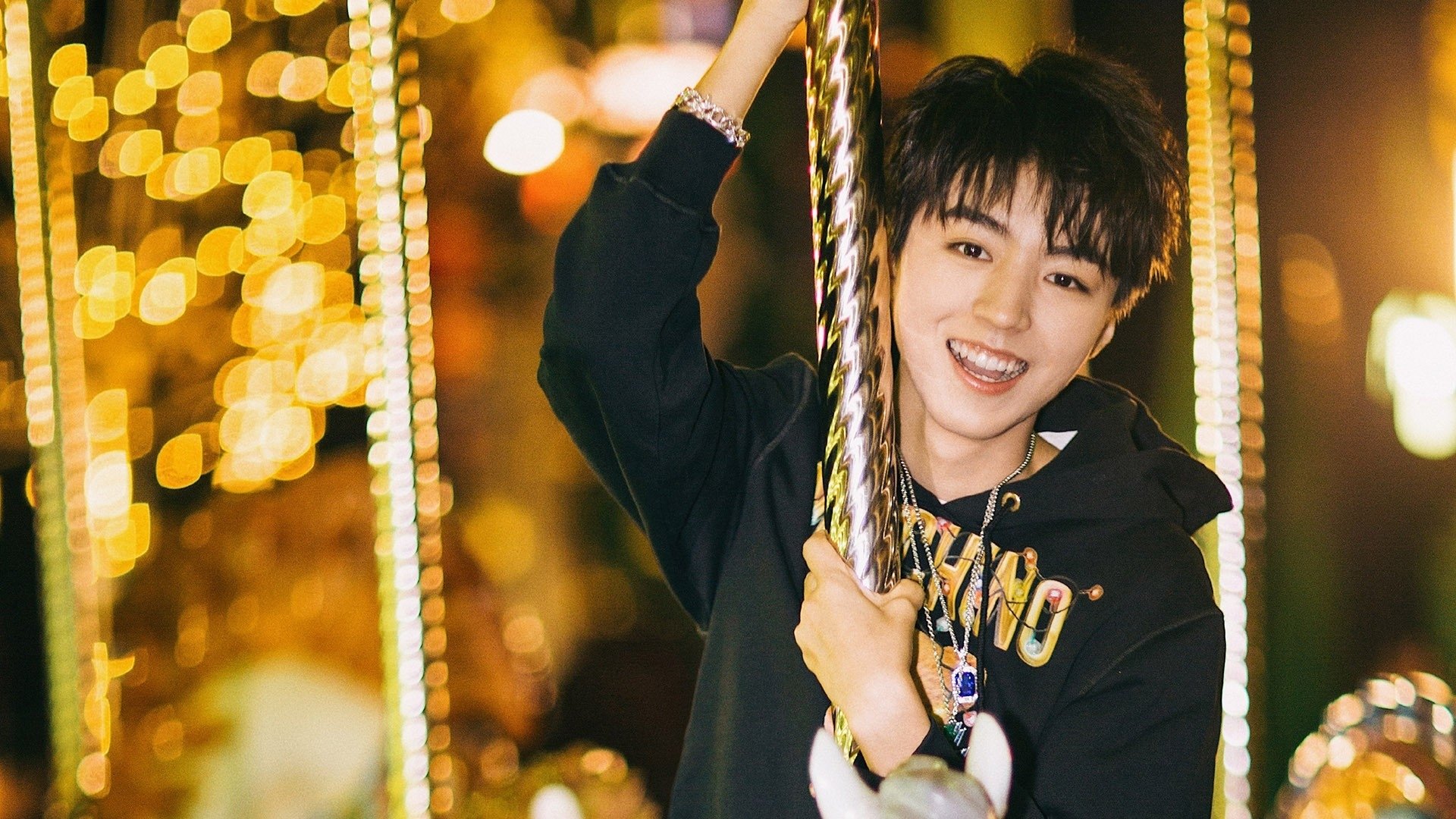 开云体育app-绝杀疑云，乌兹别克斯坦进球被VAR取消，加维加时赛独造两球带队取胜—2026世界杯F组生死战全记录